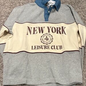 American Eagle Outfitters Gray and Cream New York Sweatshirt